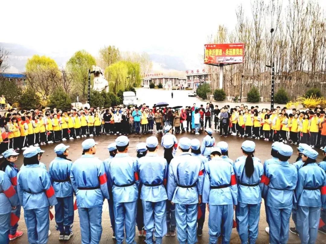 走进沂蒙山，红嫂家乡旅游区喜迎500余人红色研学旅行专列